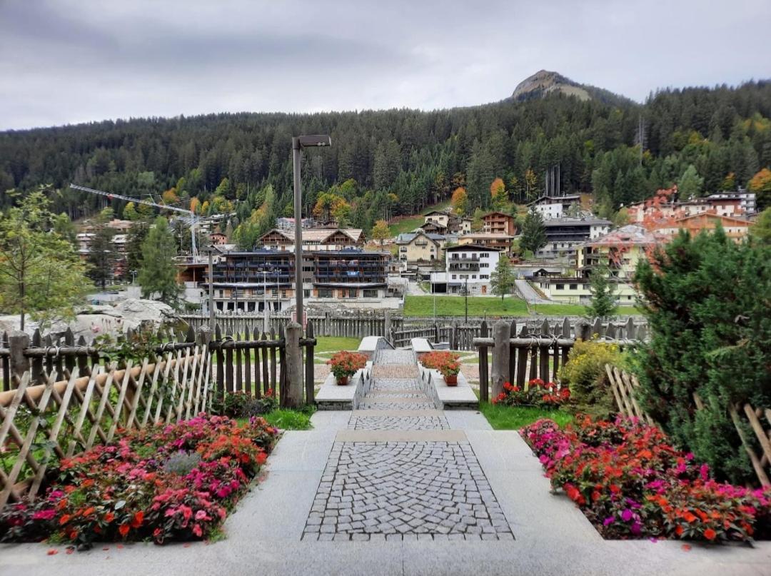 Appartamento SPINALE 1 in centro a Campiglio Madonna Esterno foto
